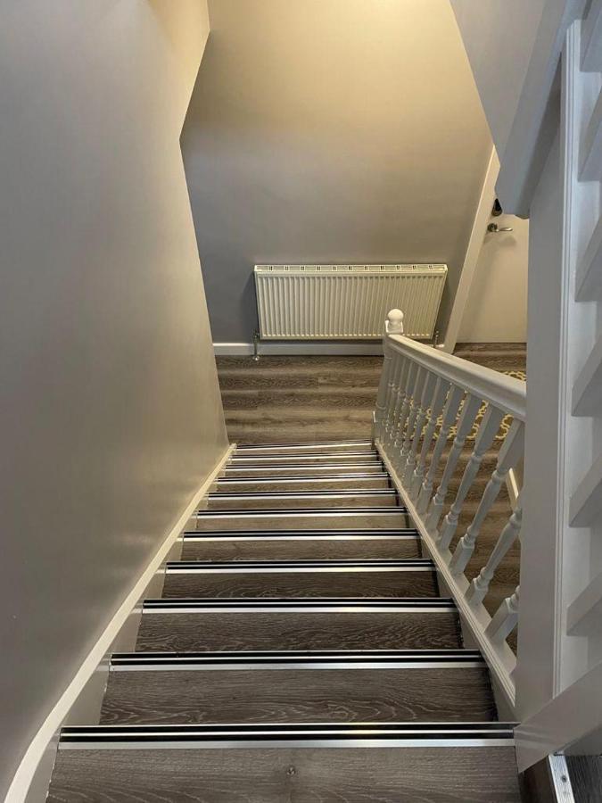 Grays Accommodation B&B Extérieur photo